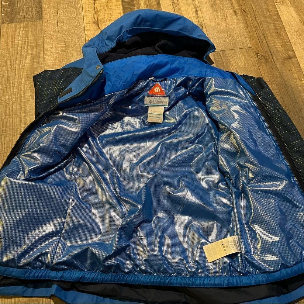 Sold! Columbia Boys Sz M
Visit
(10/12) Blue Omni Heat Shield.. - Picture 3 of 8
